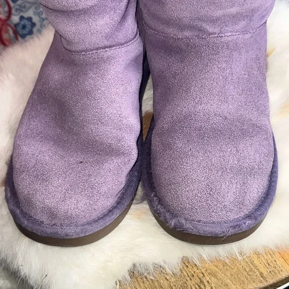 Koolaburra Purple Shearling Kids Boots - Picture 3 of 5